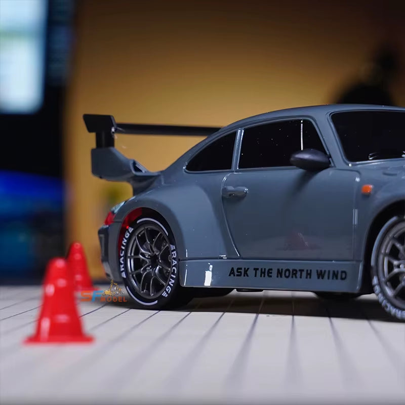 High-Speed 1:10 Scale Remote Control Drift Car - 2.4G Racing Model for Enthusiasts and Gift Seekers